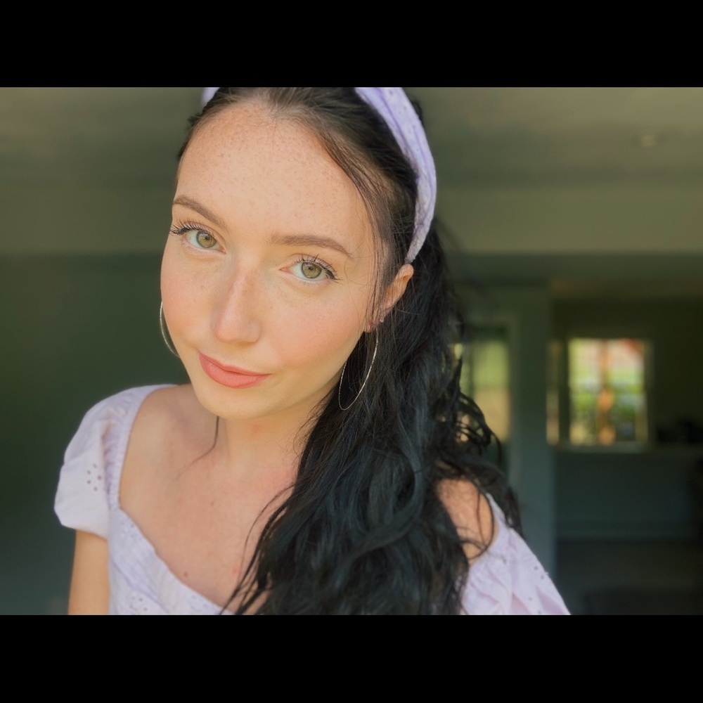 Meet your Posher, Kayla